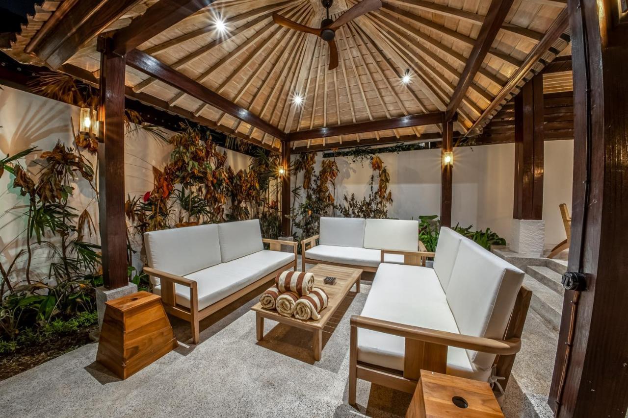 Putri Salju Villa By Evdekimi - Scenic Terrace In The Artistic Heart Of Ubud - Long Stay Extras Villa *